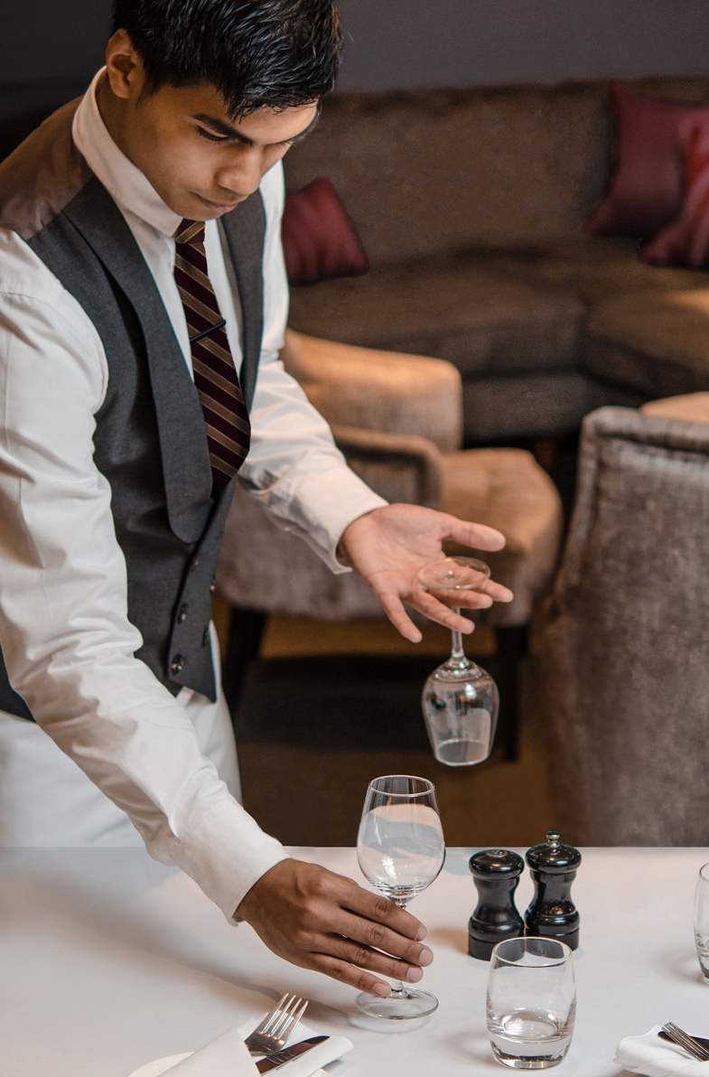 الاتحاد للطيران و"No1 Lounges" تطلقان علامة "ذا هاوس" لصالات الضيوف بالمطارات